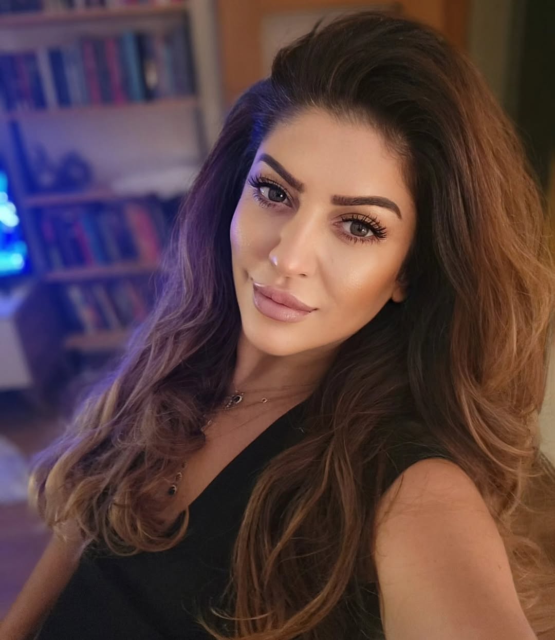 Nil Karayel